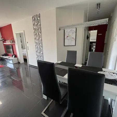 Aminas Ferienwohnung 3, Blankwasserweg 57 * 格洛米茨