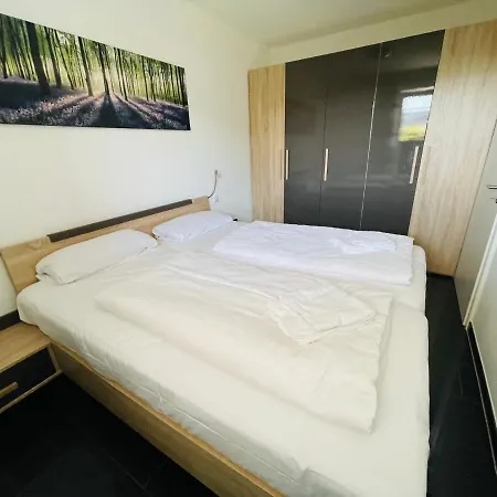 公寓 Aminas Ferienwohnung 3, Blankwasserweg 57 格洛米茨