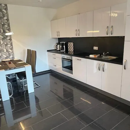 Aminas Ferienwohnung 3, Blankwasserweg 57 公寓 格洛米茨
